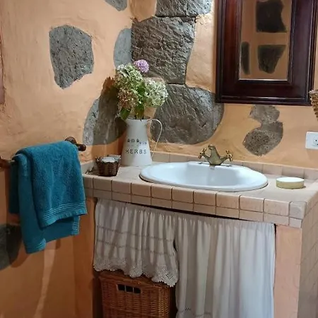 Vivelorural El Caminante- Valleseco, Private Pool Дом отдыха